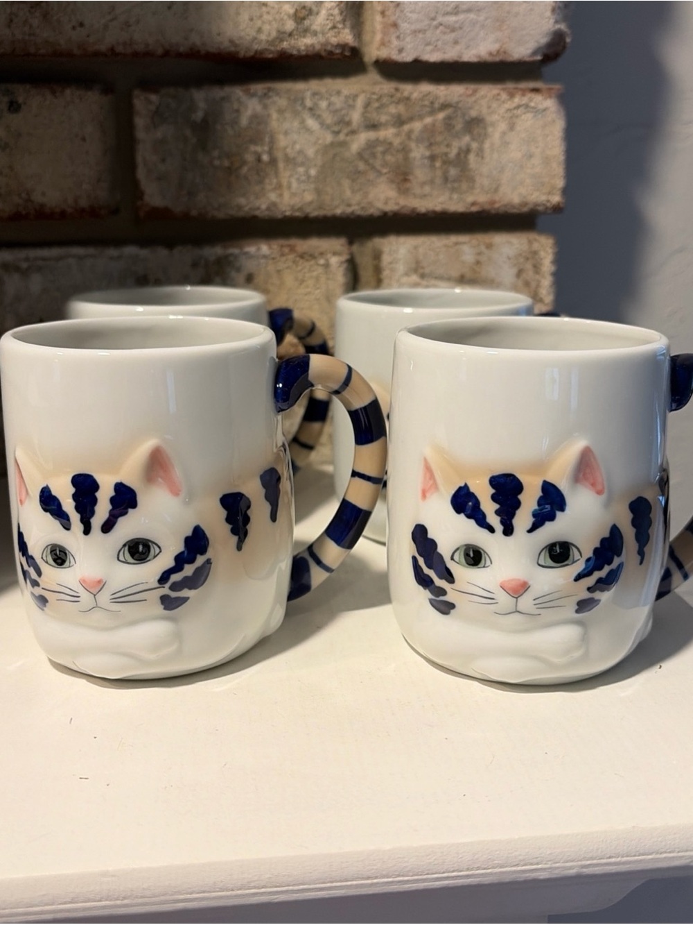 4 VINTAGE WHITE & BLUE 3D CAT COFFEE MUG TAIL HANDLE HENRIKSEN IMPORTS KITTY